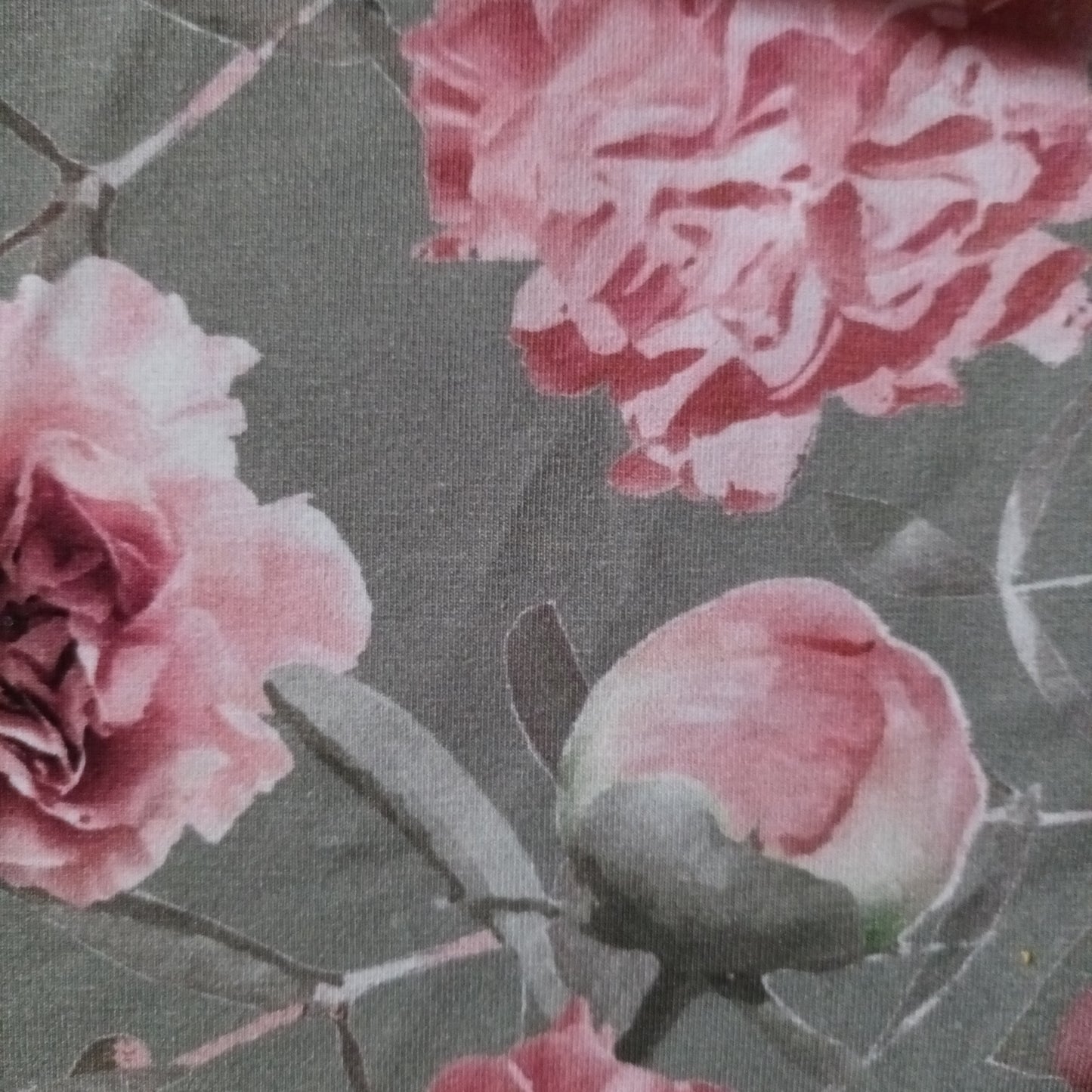 Trikoopipo ja -tuubihuivi TILAUSTUOTE