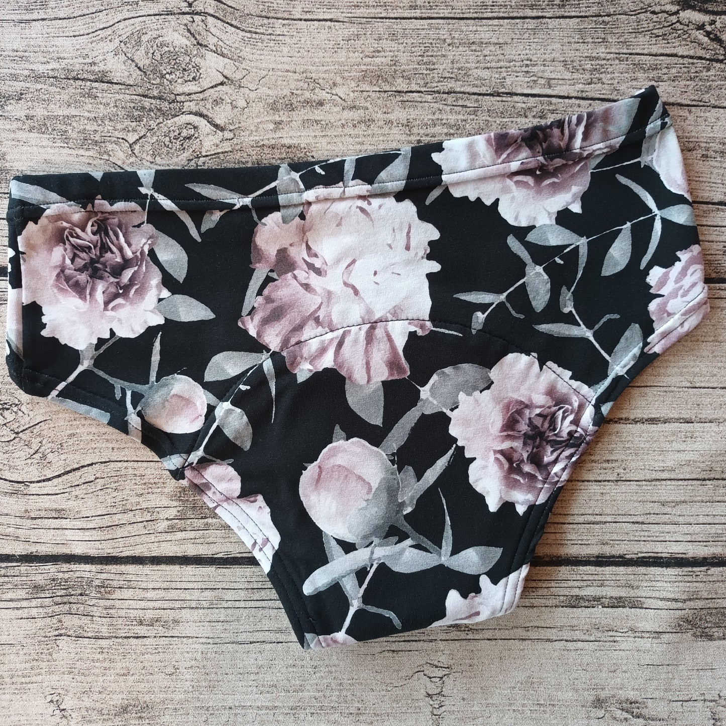 Kuukautisalushousut, Low Waist - Uneksija, useita vaihtoehtoja TILAUSTUOTE