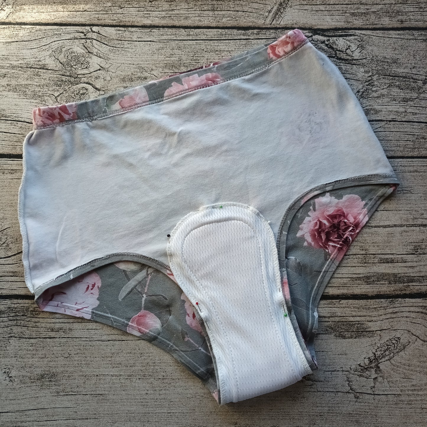 Menkkapikkariside, bambuneulos TILAUSTUOTE