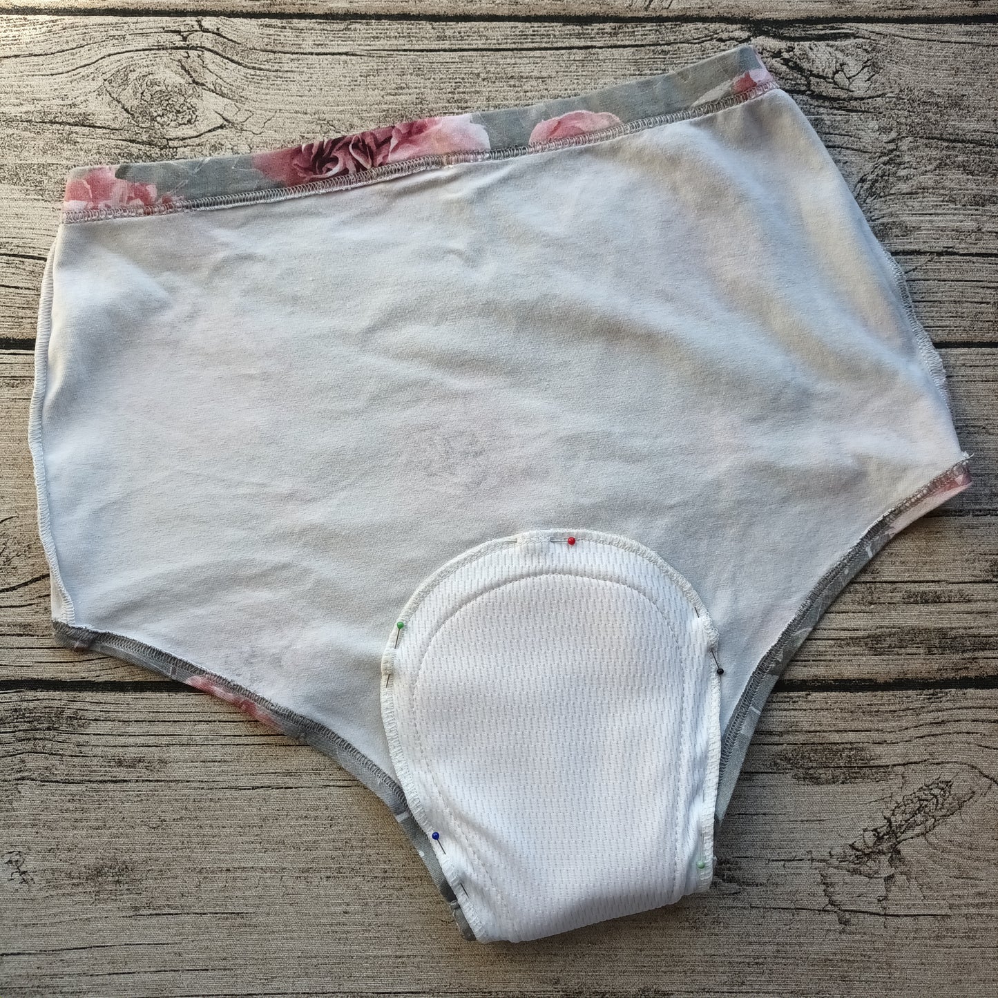 Menkkapikkariside, bambuneulos TILAUSTUOTE