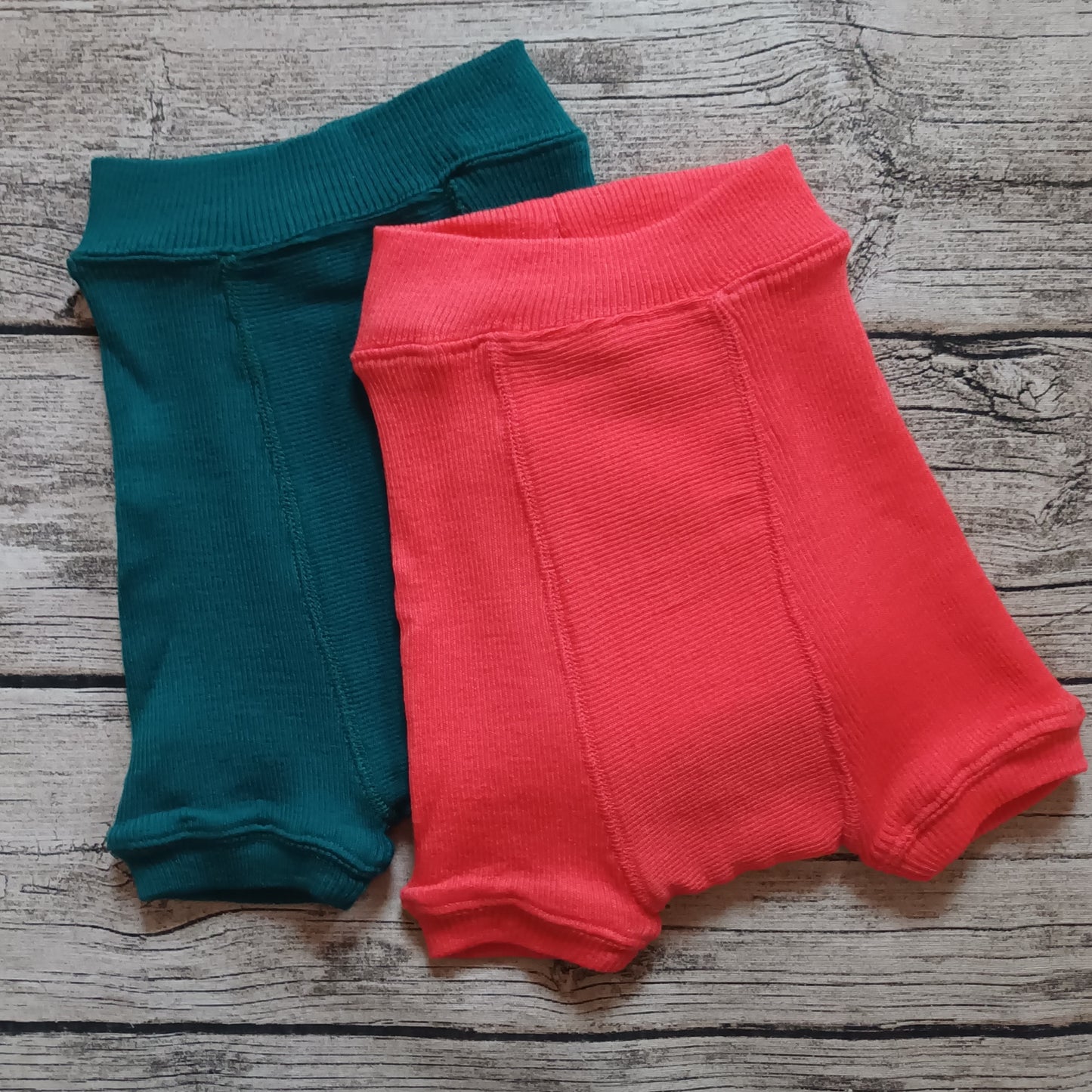 ManyMonths: Wool Shorties (Charmer 3-9 kk)