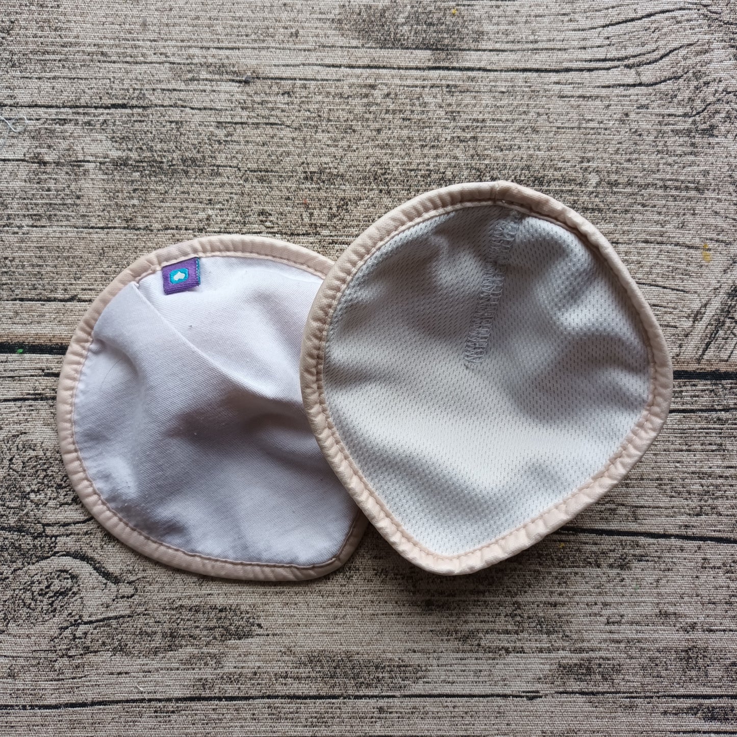 Kirppis: Muotoiltu kestoliivinsuoja, 1 pari