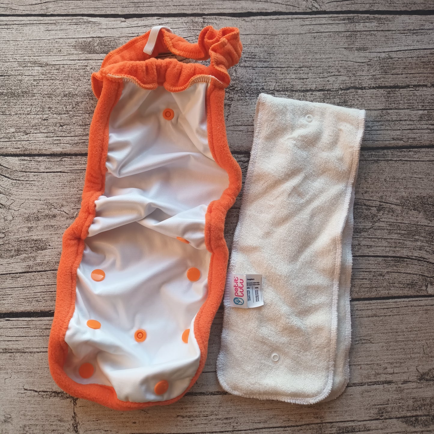 Kirppis: Petit Lulu - VVV-vaippa ja imu (OneSize)