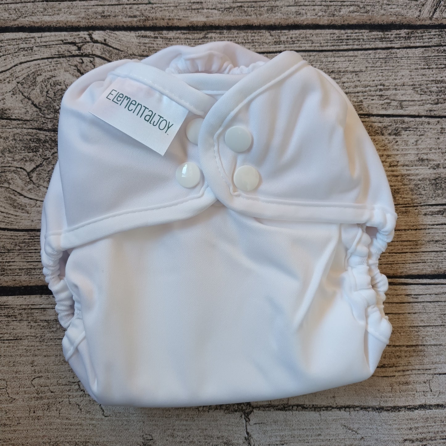 Elemental Joy: AIO -kestovaippa