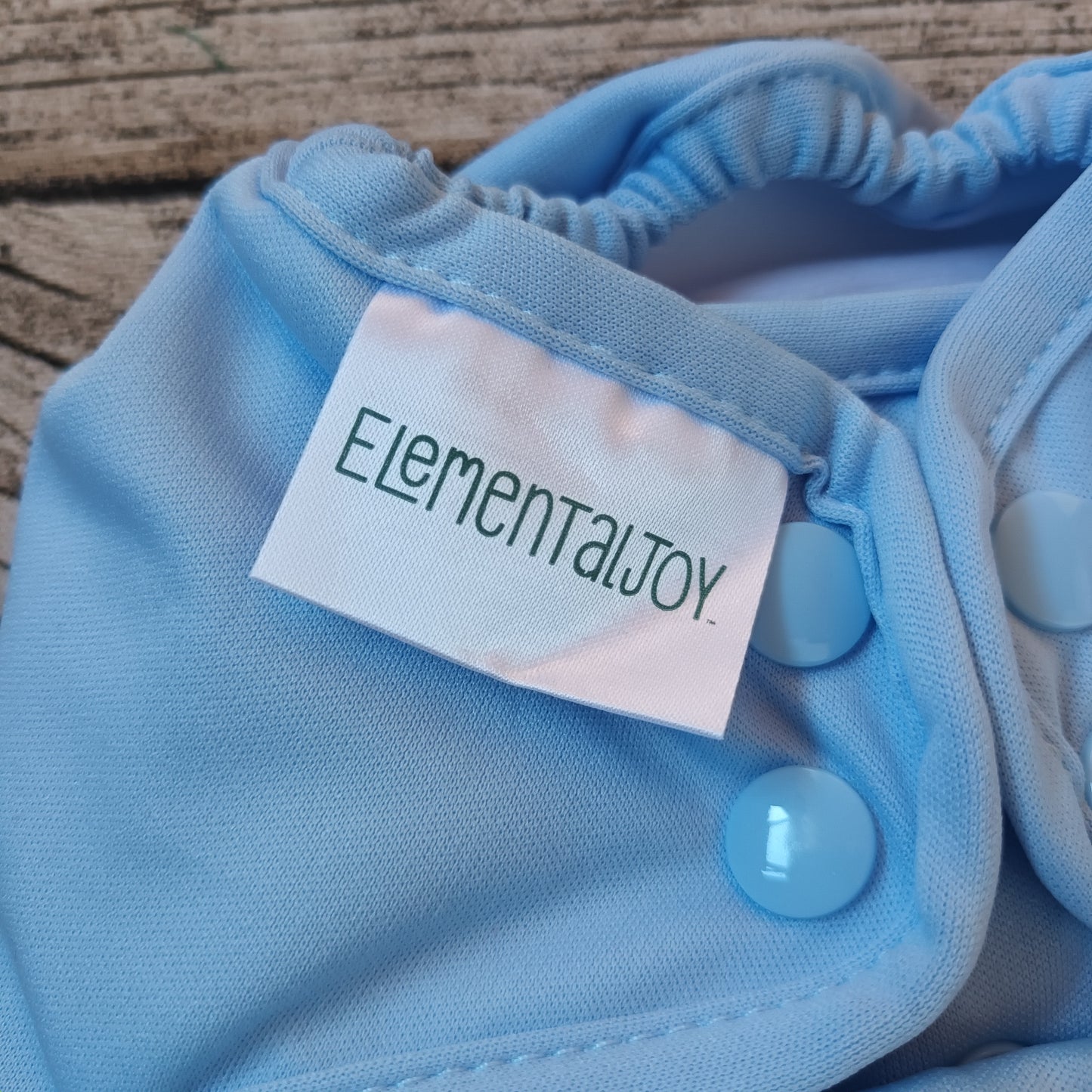 Elemental Joy: AIO -kestovaippa