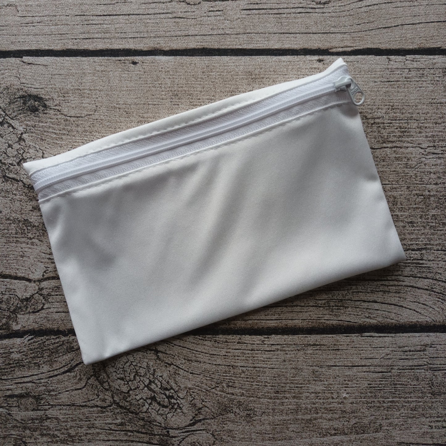 Nalle: PUL-pussi 11x18 cm - Valkoinen