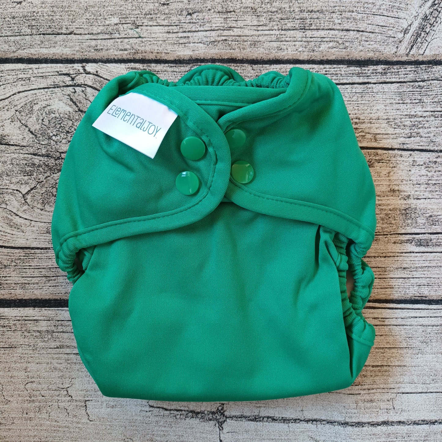 Elemental Joy: AIO -kestovaippa