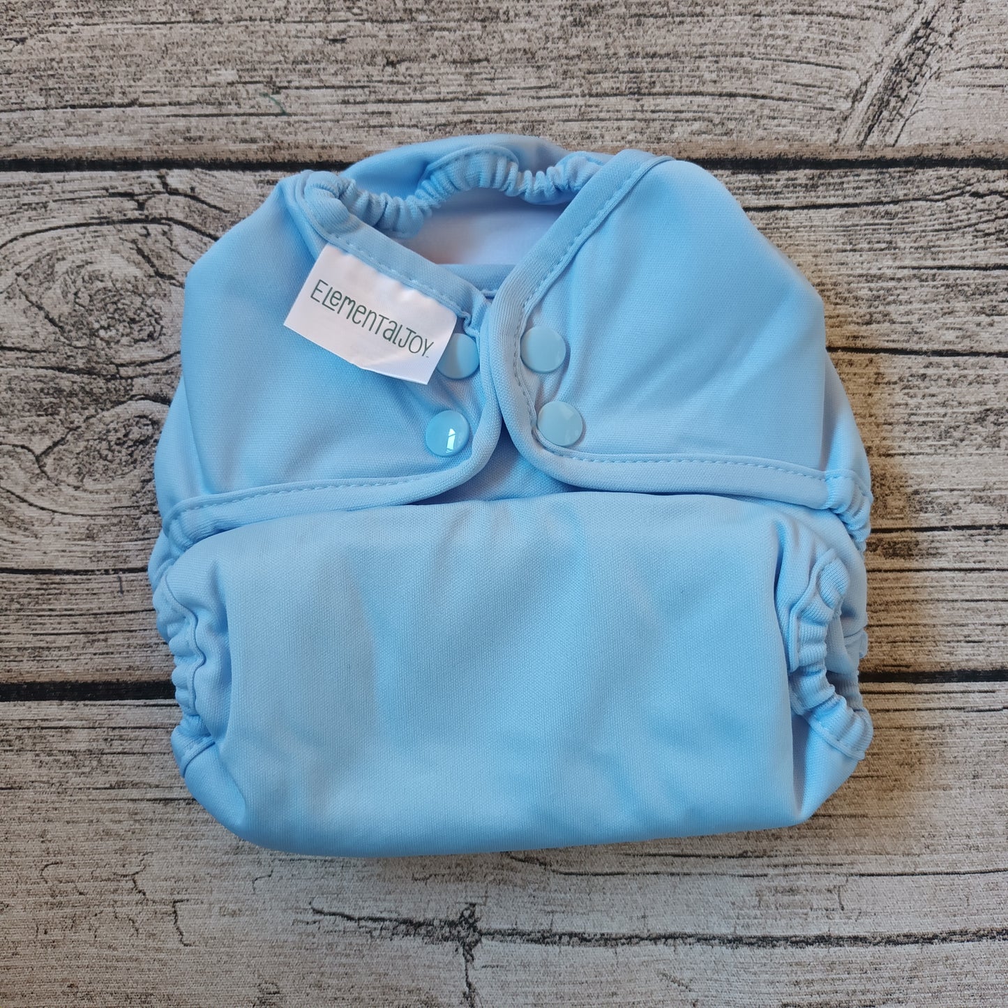 Elemental Joy: AIO -kestovaippa