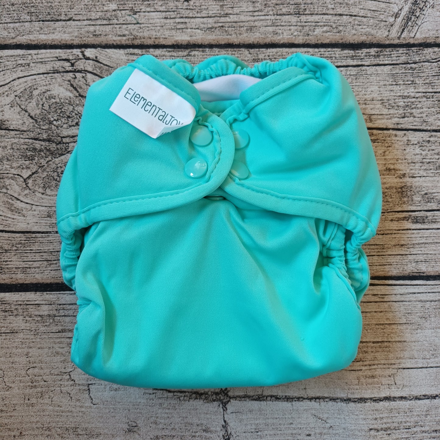 Elemental Joy: AIO -kestovaippa