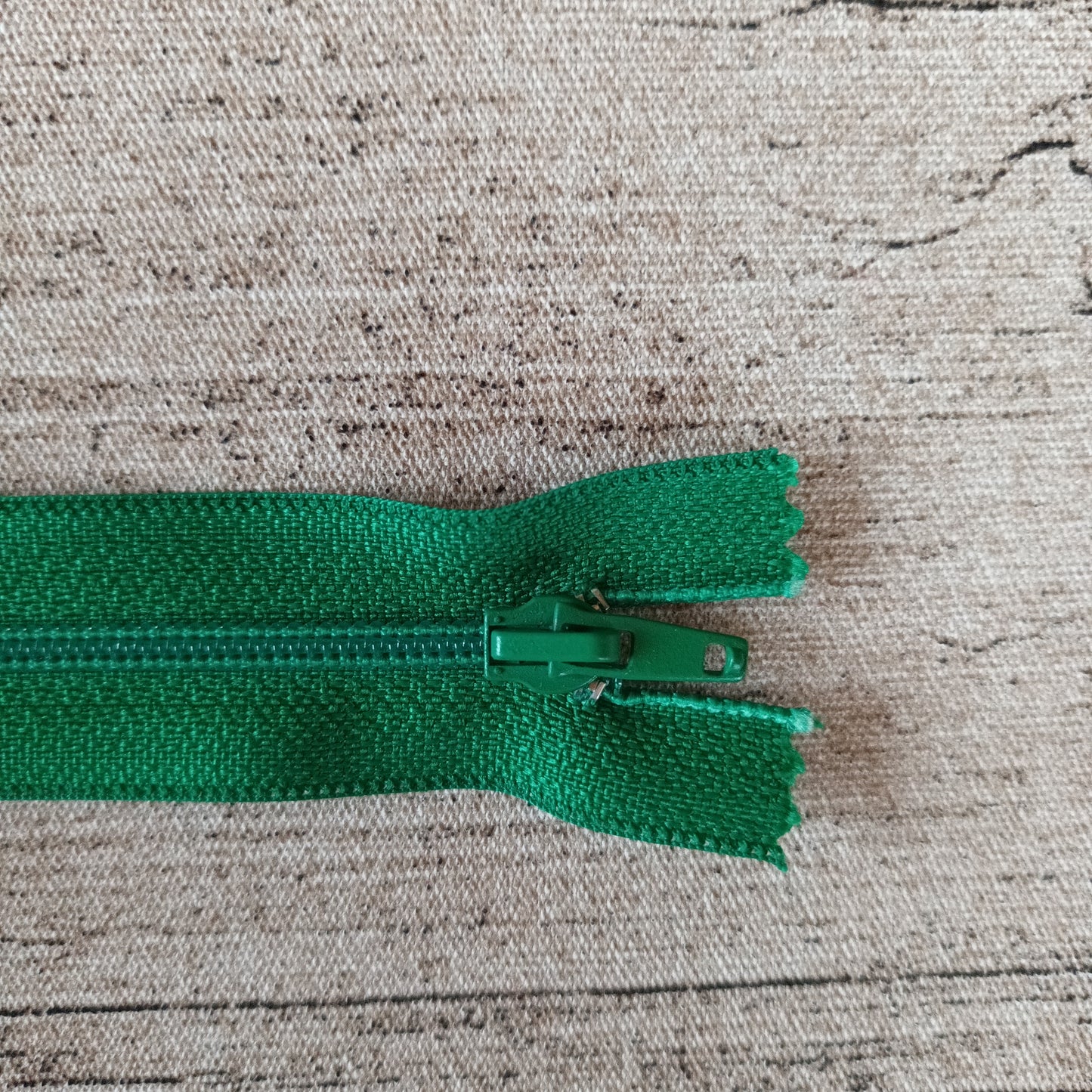 Hameketju 20 cm - Useita värejä