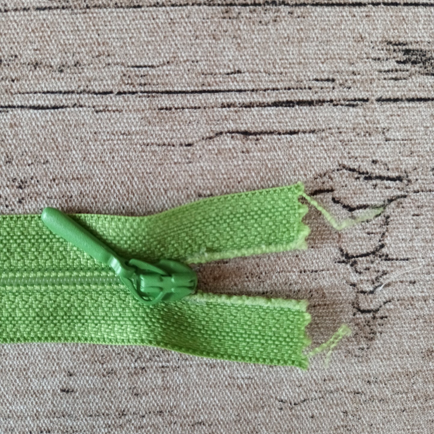 Hameketju 20 cm - Useita värejä
