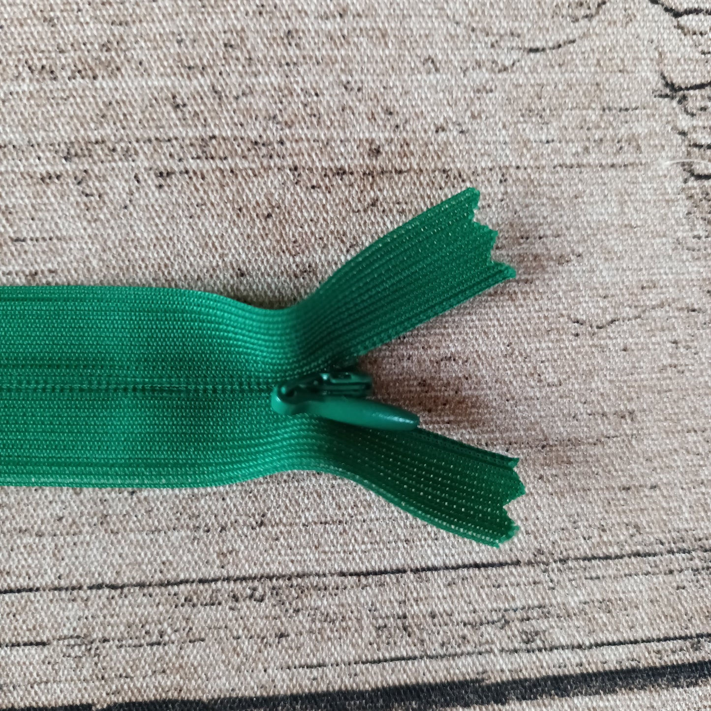 Piiloketju 20 cm - Useita värejä