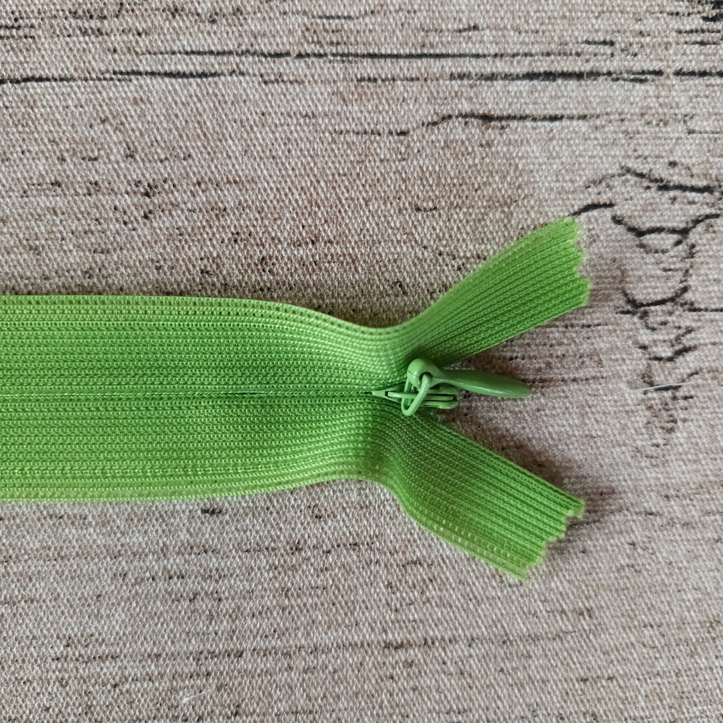 Piiloketju 20 cm - Useita värejä