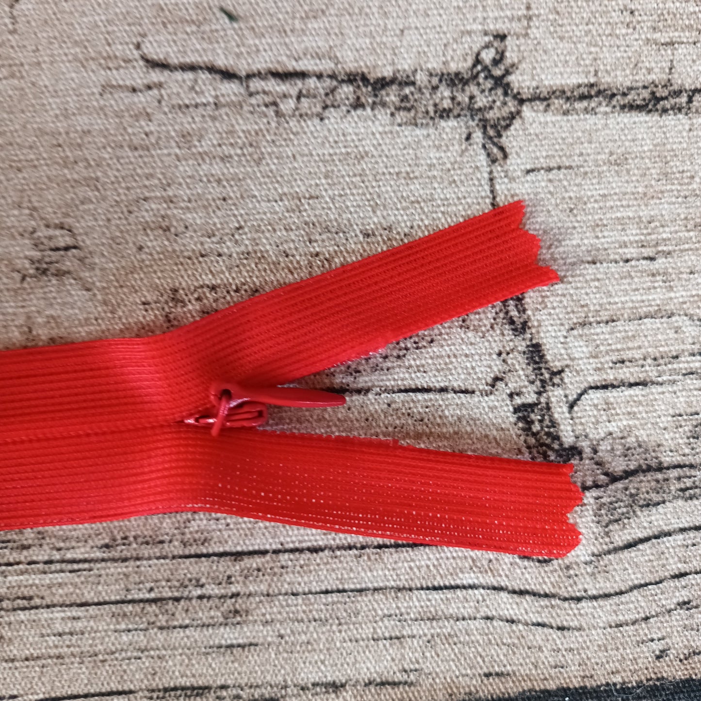 Piiloketju 20 cm - Useita värejä