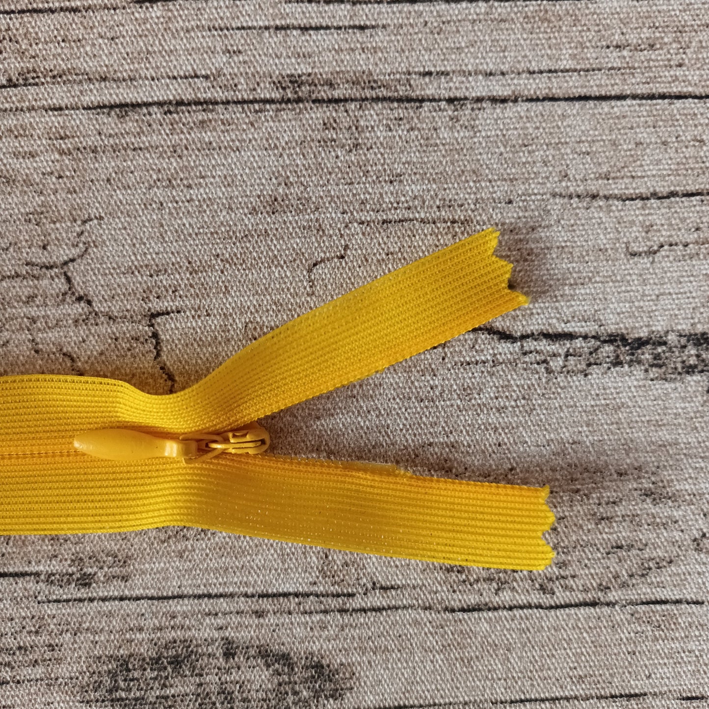 Piiloketju 20 cm - Useita värejä