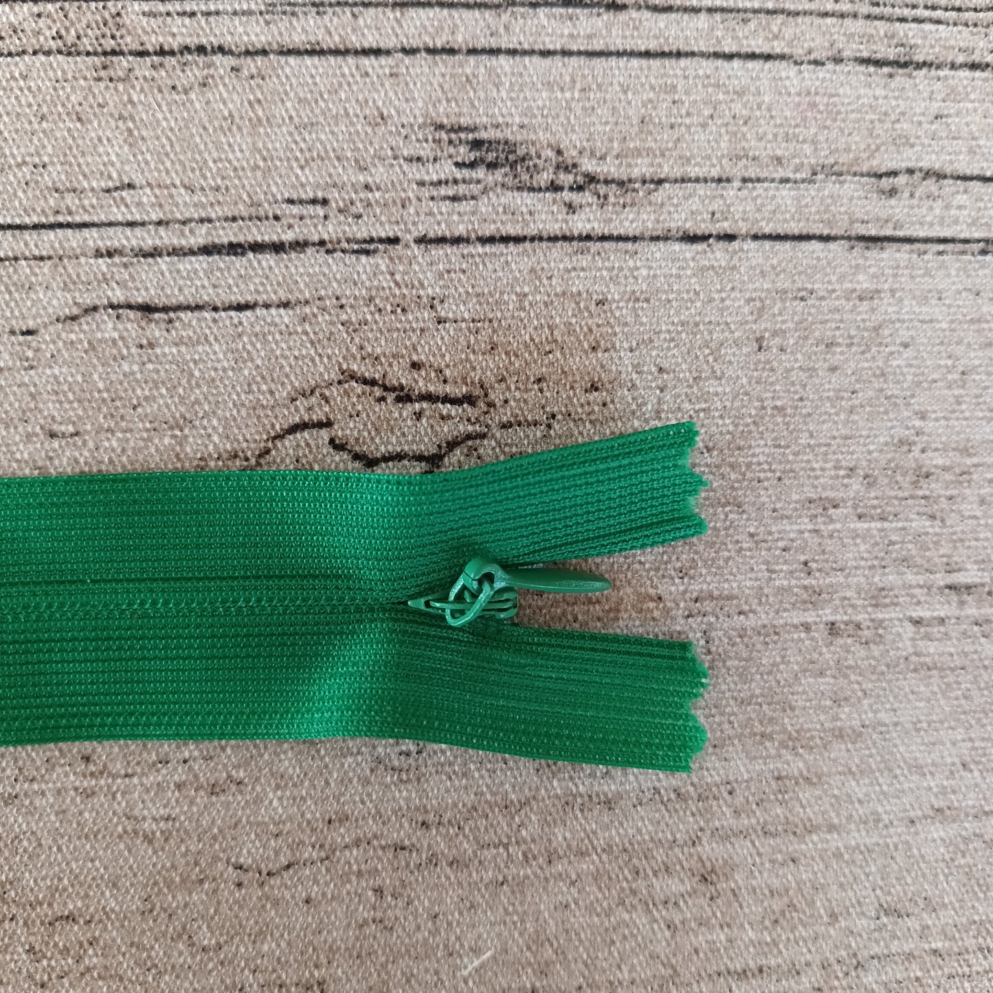 Piiloketju 40 cm - Useita värejä