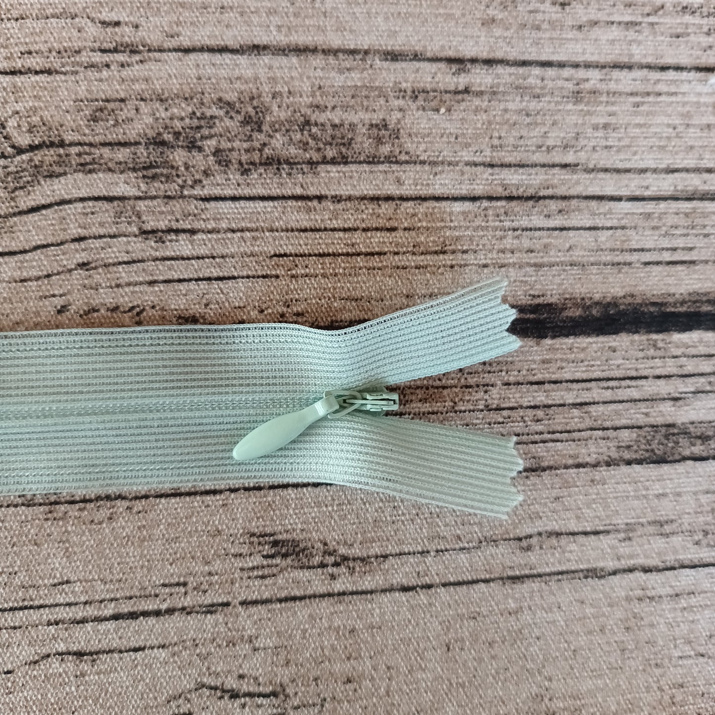 Piiloketju 40 cm - Useita värejä