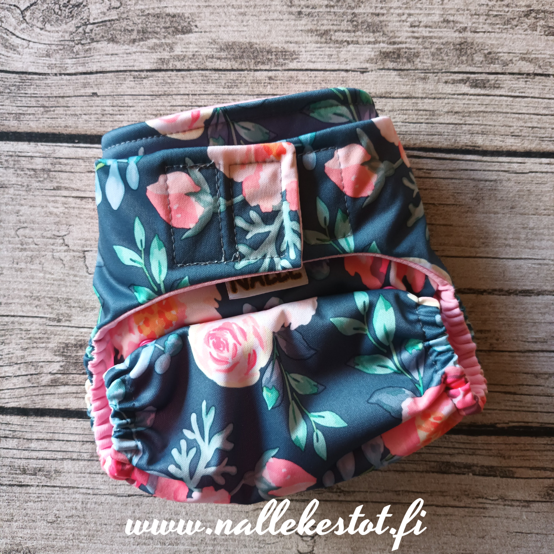 Nalle: Tasku-Nalle - Juhannusruusu TILAUSTUOTE