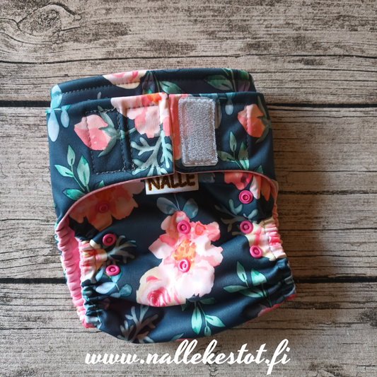 Nalle: Tasku-Nalle - Juhannusruusu TILAUSTUOTE