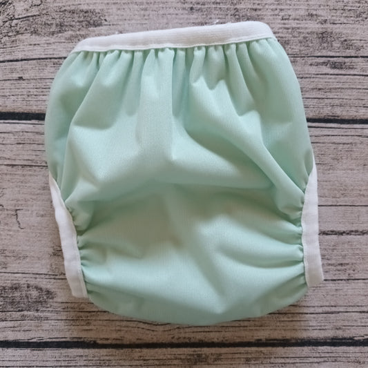 Kirppis: KVK -housuvaippa (S)