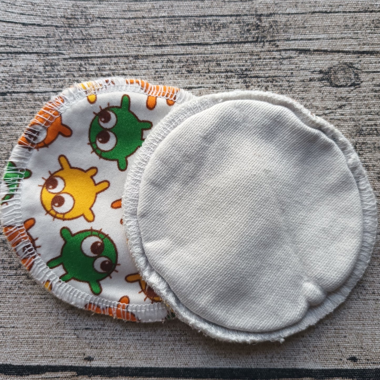 Kirppis: Kestoliivinsuojat, College