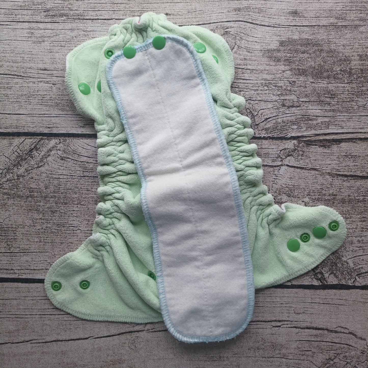 Kirppis: Cuddle Buns/Igulee - sisävaippa (OneSize)