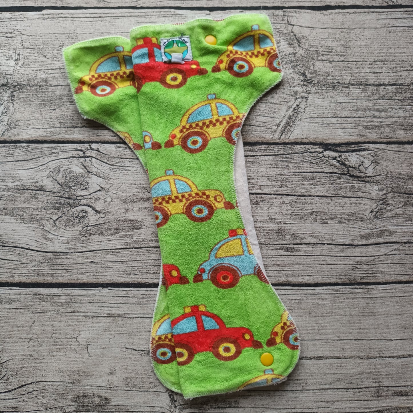 Kirppis: MannaMaa - Perhostaittoimu (M) ja (L)