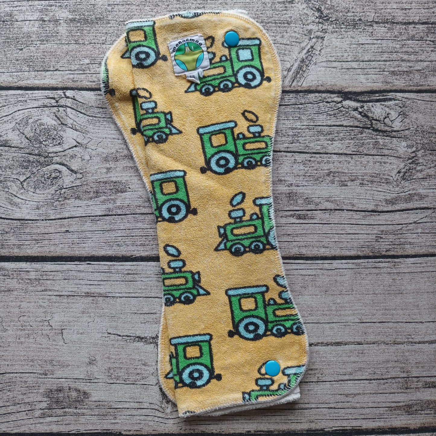 Kirppis: MannaMaa - Perhostaittoimu (M) ja (L)