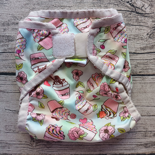 Kirppis: Hahtuvahullu - Helmi-kuorivaippa (L)