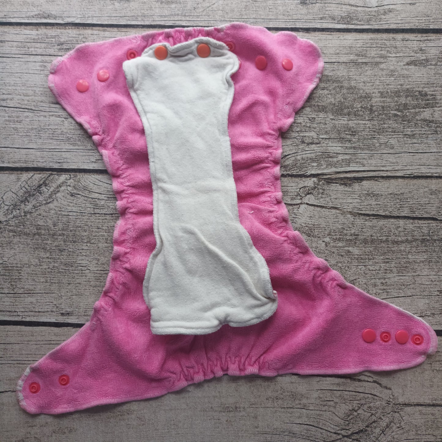 Kirppis: Cuddle Buns/Igulee - sisävaippa (OneSize)