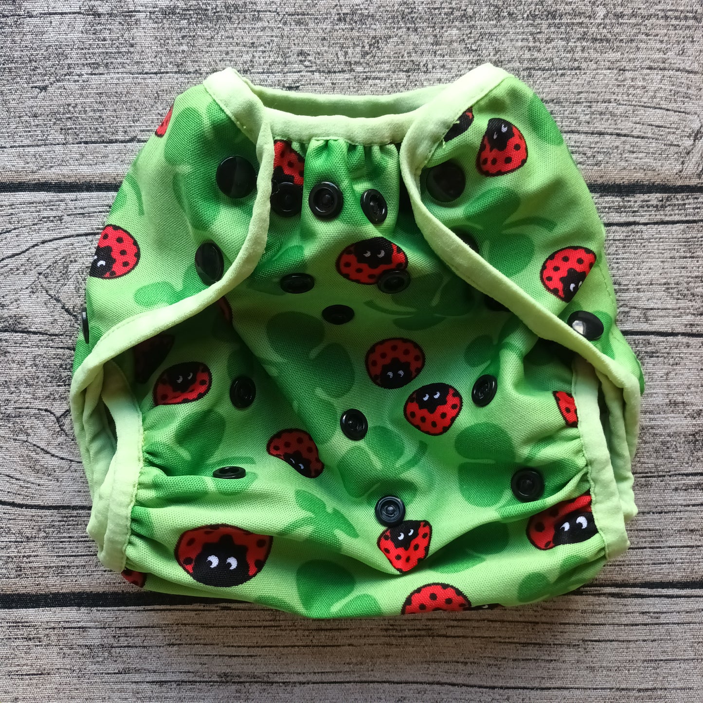 Kirppis: KVK - kuorivaippa (OneSize)